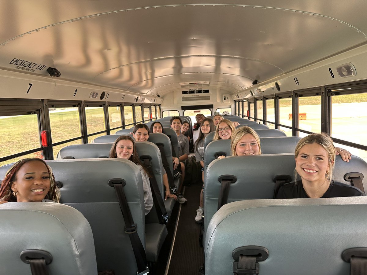 On the 🚌 headed to Forney for some FNL! Let’s go RC Bulldogs!