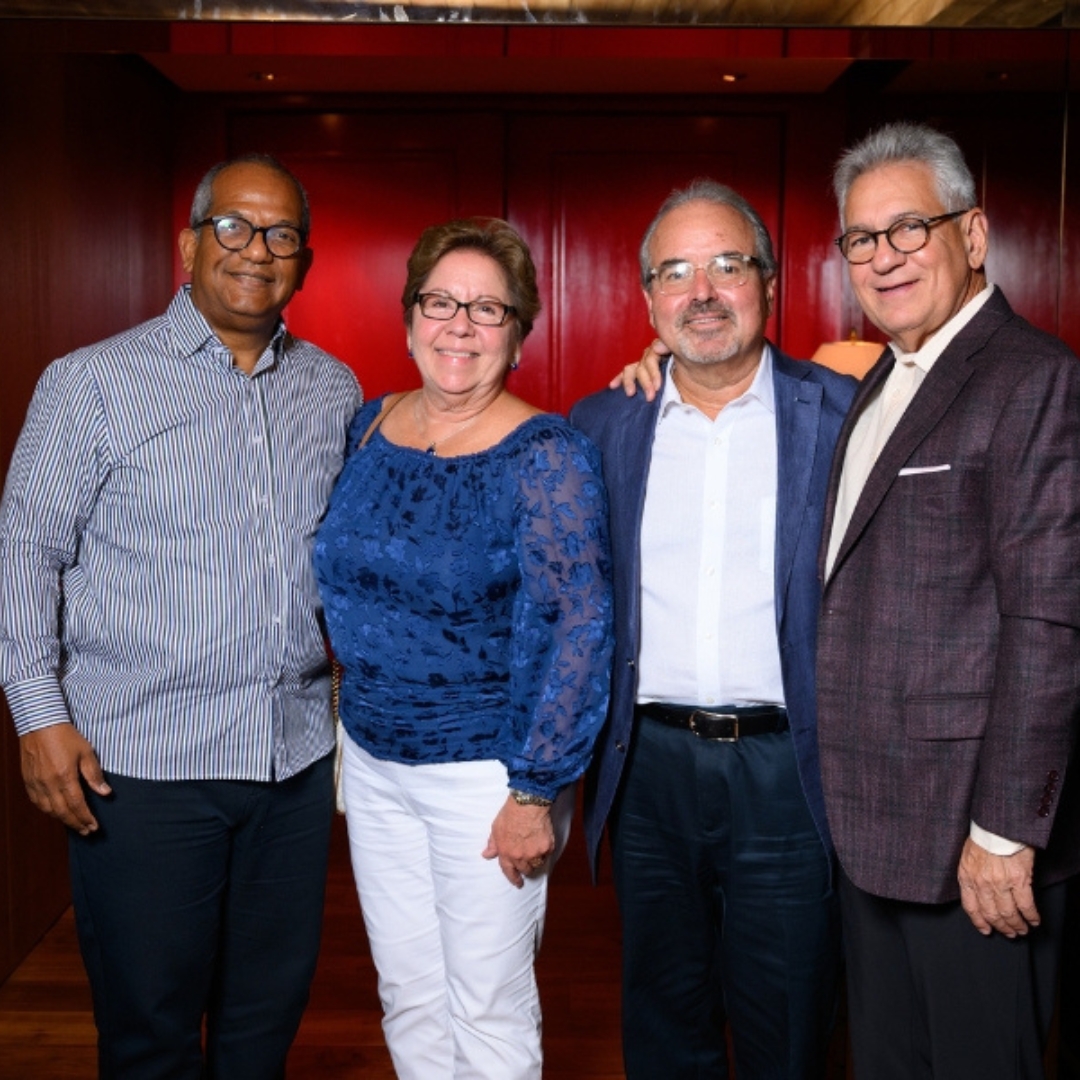 RTmagazinedo's tweet image. MACARFI República Dominicana celebró una experiencia  gastronómica a “cuatro manos” en el restaurante La Cassina, con la participación de los reconocidos chefs María Marte, galardonada con dos estrellas Michelin en Madrid. ow.ly/XaFw50X6hlg