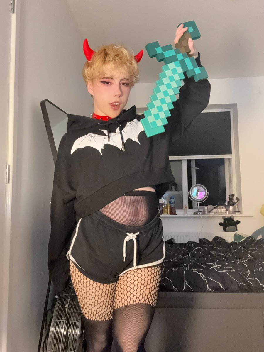Sword fight anyone? #femboy