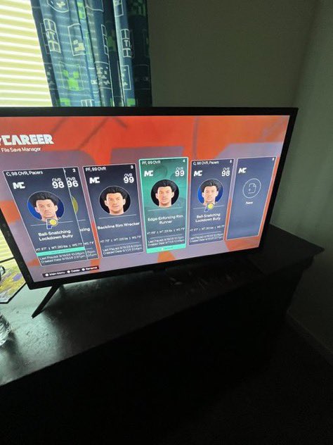 Jus grinding 💤🧧 and maintaining 🪖 tweet media