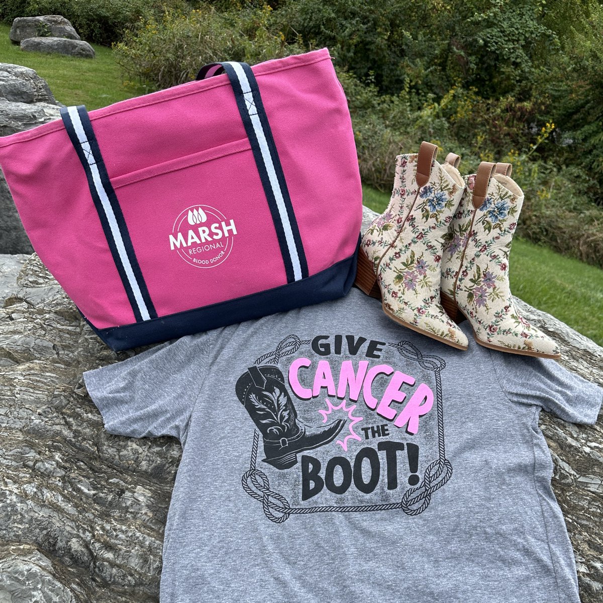 💗 Pink Out Day Blood Drive 💗

🩸 Donate blood Mon, Oct 6 | 10:30a–6p at our donation centers, Food City (Wise, VA) &amp; Greeneville Community Hospital.

🎁 Donors earn an exclusive T-shirt + pink tote (while supplies last)!