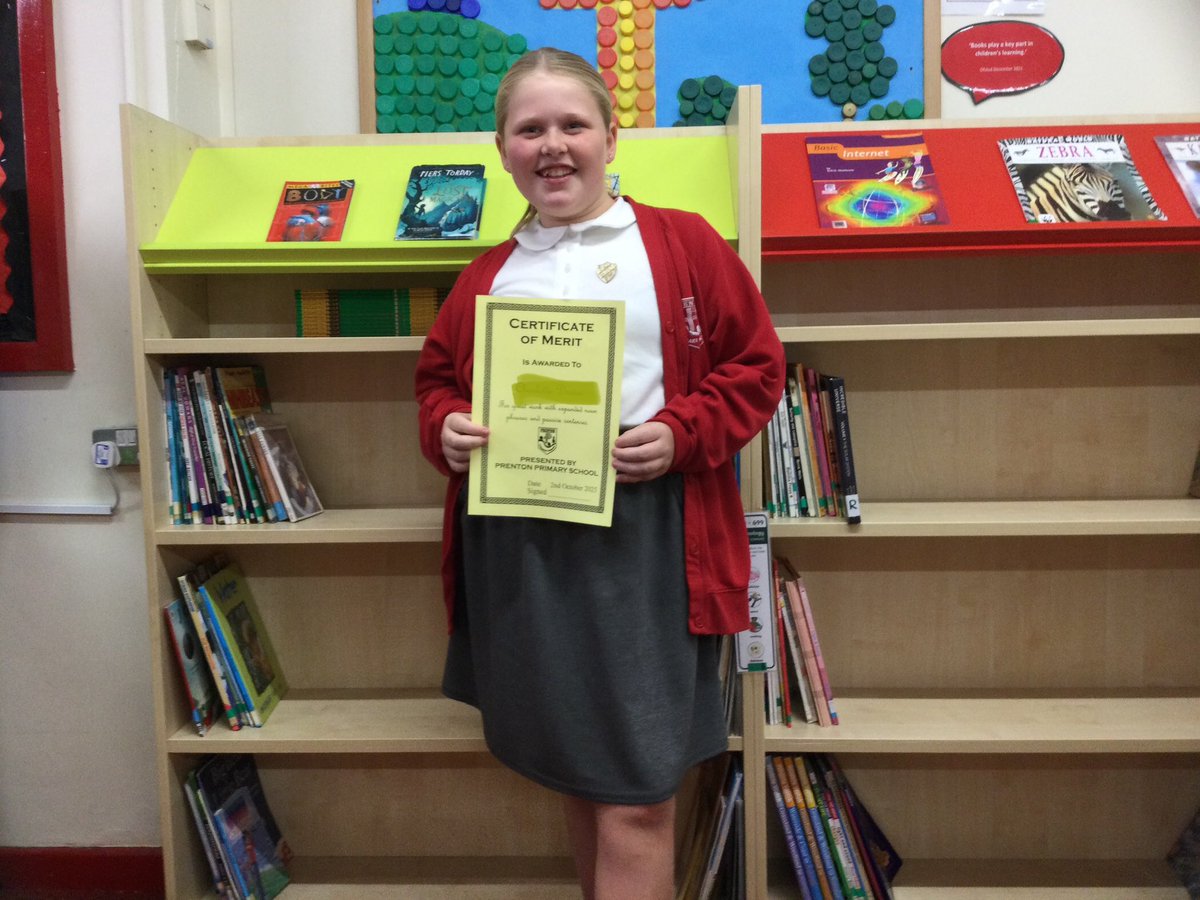 Very well done to Lottie. She has won the Merit Award for Class 6G for her work on expanded noun phrases. 😊👍🏻⭐️📝