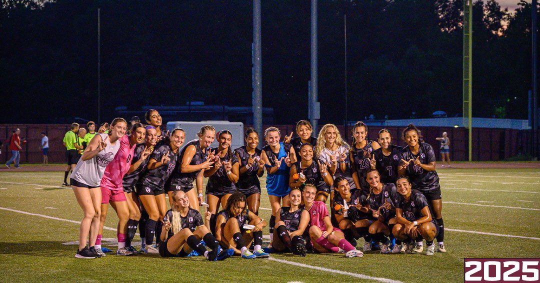SIU_Soccer's tweet image. We cannot wait to see all our amazing alumni who’ll be back on campus for Legacy Weekend! 

And make sure to join us for our 1 p.m. match on Sunday where we’ll recognize present alumni before the game!

#Salukis