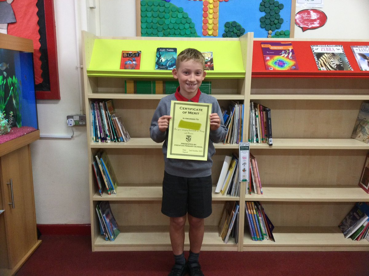 Noah has produced some amazing homework on kings and queens and has earned the Merit Award for Class 5K! 😊⭐️👍🏻🤴🏼