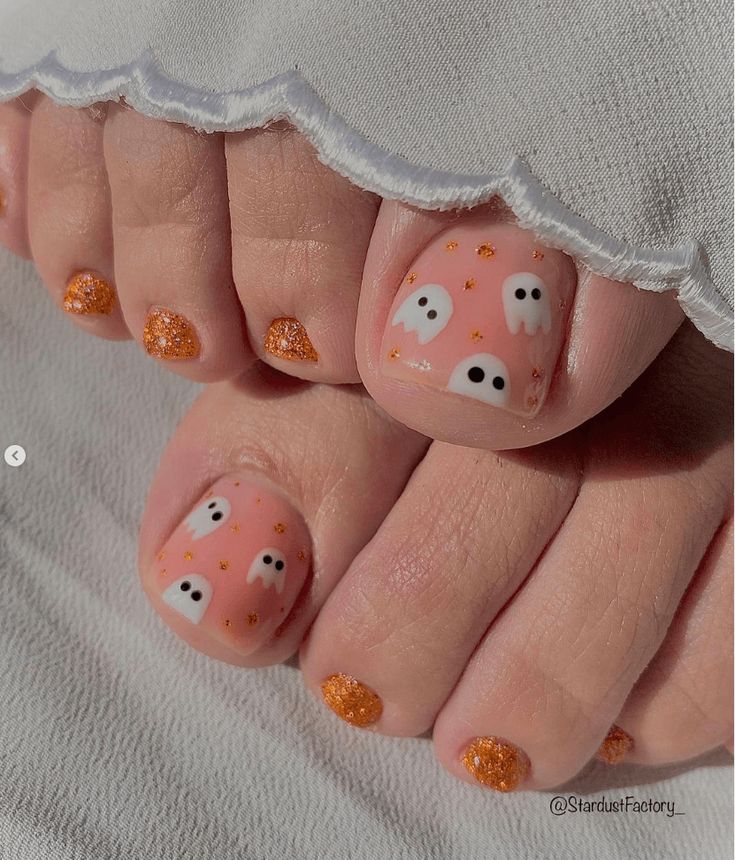 SolesOfIre's tweet photo. My girlie that I usually go to the salon with will be leaving until mid October, but I just found these cute ideas on Pinterest for spooky season... 😔  #notmyfeet https://t.co/u6qM5r6Bon