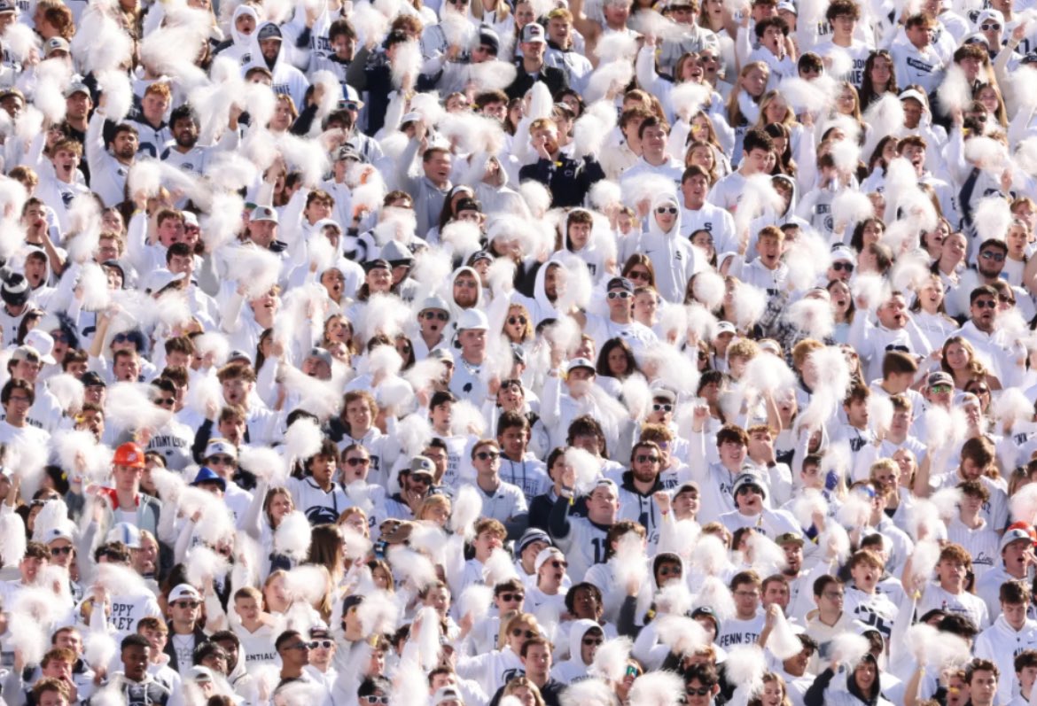 ‼️INCOMING UPSET ‼️
Pop out to the collegiate at 2:00pm to watch our football studs bounce back and give those frannies boys flash backs of last year. 
THEME: WHITE OUT 
#DCWHO #THECOUPON #WEGOTBONNER