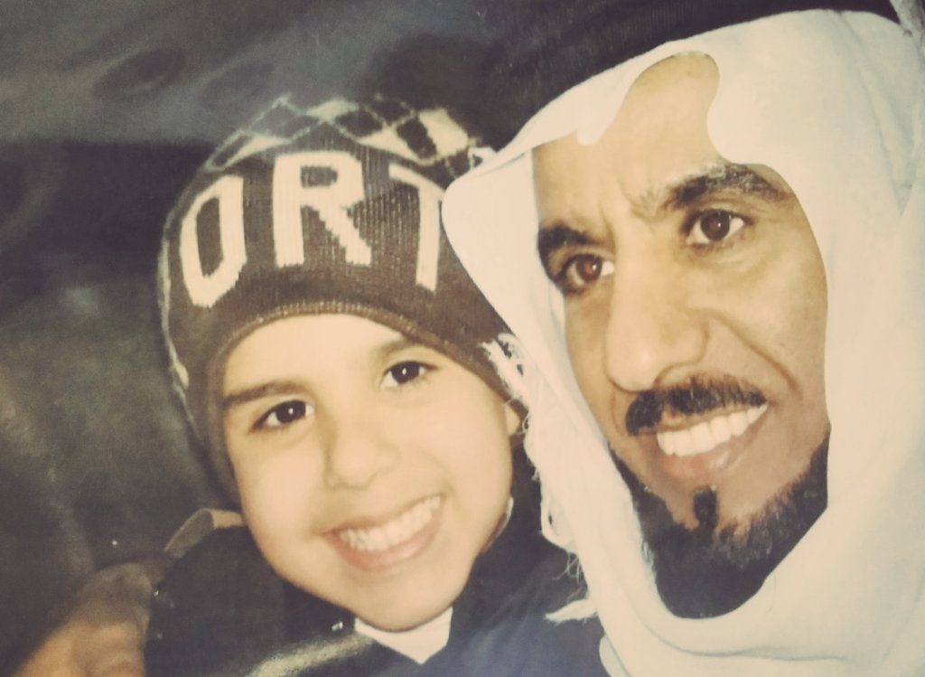 #اليوم_العالمي_للابتسامه
'' تبسمك في وجه أخيك صدقه ''