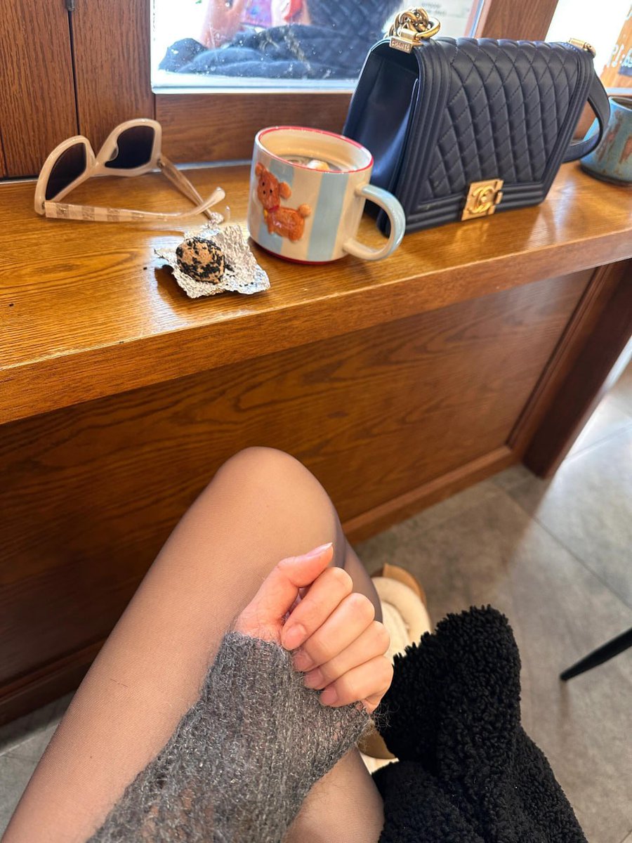 miguelgamesfor1's tweet photo. 🎉 Friday mood: coffee in hand, weekend in sight. #FridayVibes #AlmostWeekend https://t.co/GrlOmNxTQX
