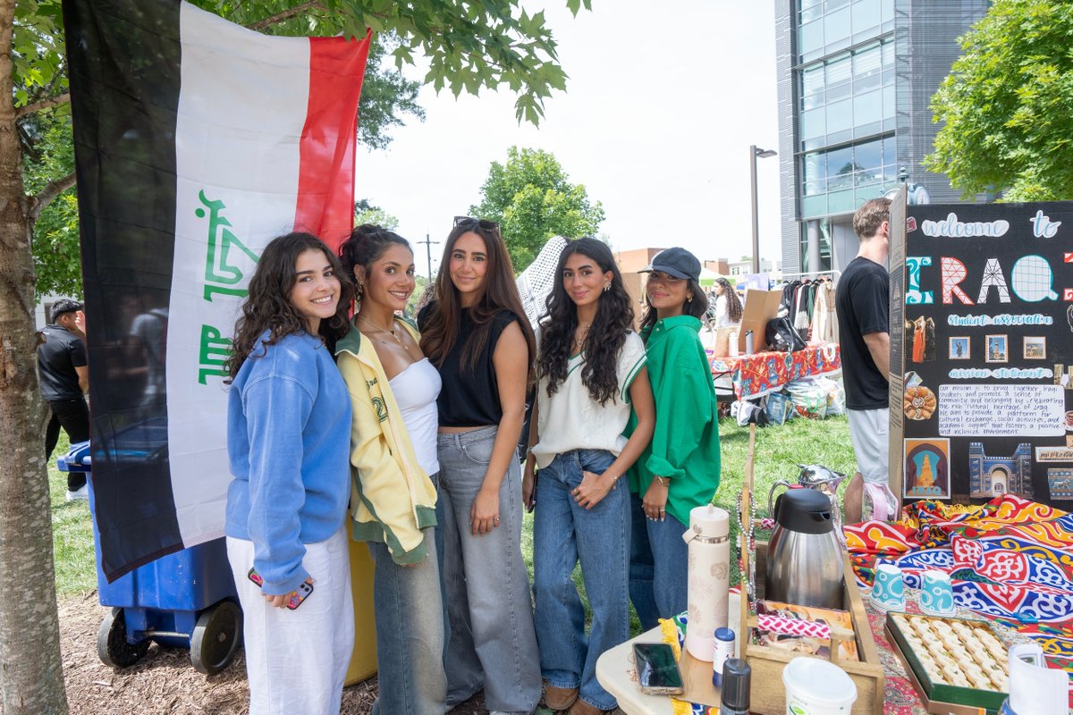 MasonPatriots's tweet image. 🚨Did you know that there are over 500+ registered student organizations at Mason? That means that there is an organization out there for everyone! Explore Mason360 to find the right fit for you! 

#MasonNation #StudentInvolvement #GetInvolved