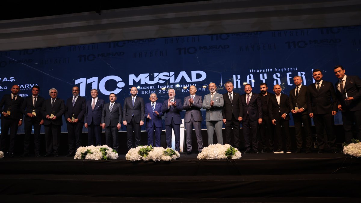 📍 MÜSİAD 110. Genel İdare Kurulu Toplantısı, Kayseri

Bugün, 110. Genel İdare Kurulu vesilesiyle bir kez daha vurgulamak isteriz ki; MÜSİAD, sanayici ve iş insanlarımızı bir araya getirerek güç ve ülkü birliği oluşturmuş, sivil toplum alanında tarihi bir rol üstlenmiştir.