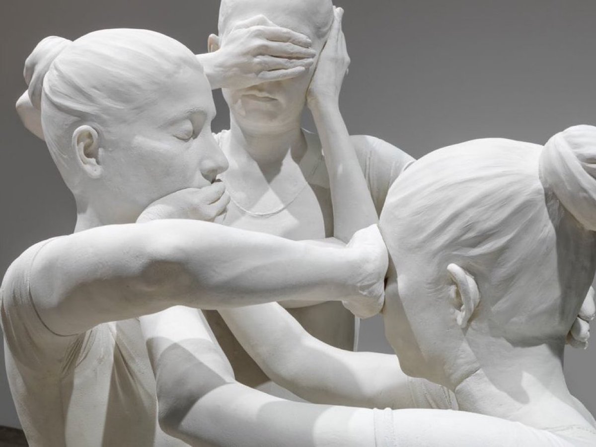 Bir toplum gerçeklerden ne kadar uzaklaşırsa; gerçeği söyleyenlerden o kadar nefret eder.

George Orwell