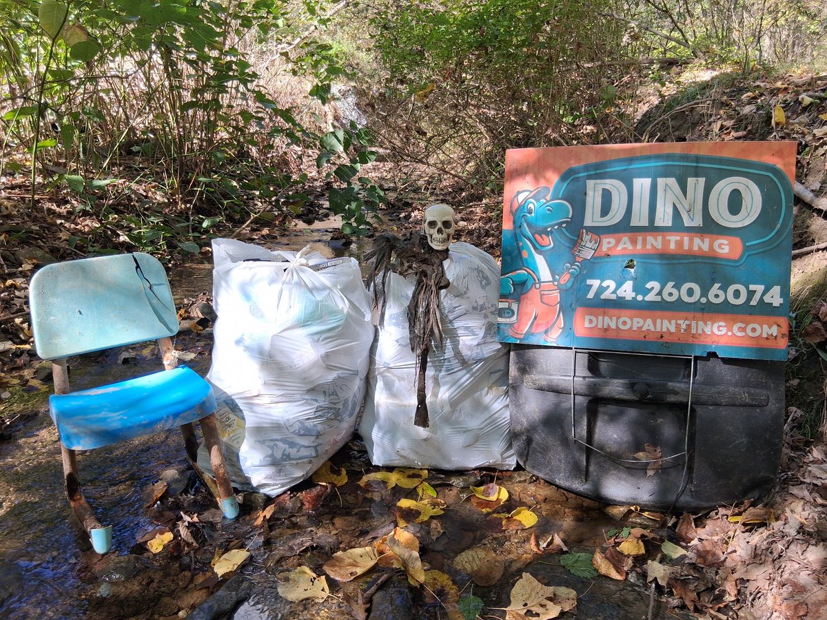 TJRPitt's tweet photo. Removed my 1,700th total bag of litter/trash since I began counting bags back in 2022. It's been a wild ride and an awesome experience🌎
2 bags today + a spooky skull💀, Dino🦕 sign & a broken chair while cleaning up a local stream/roadside along Union Ave in Bellevue, PA https://t.co/H2c53UffK2