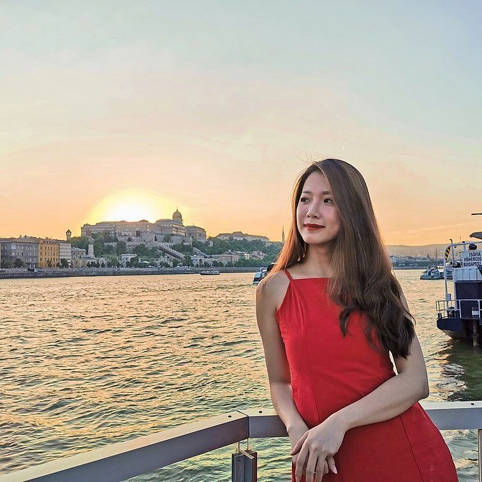 anna_daisy6649's tweet image. Chasing sunsets in style 🌇❤️