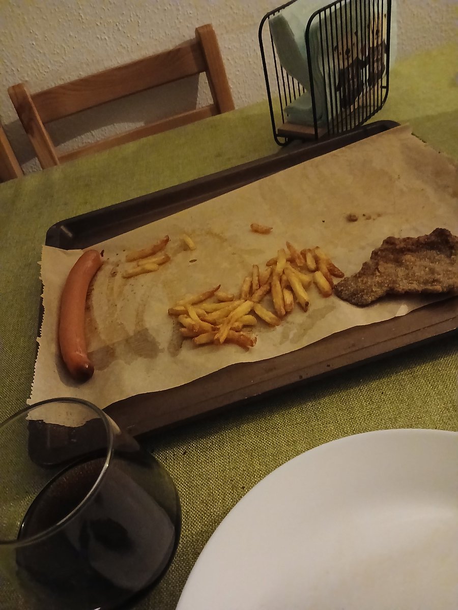 crsmyaoi's tweet photo. my humble supper #goald https://t.co/nsVHN4ci9S