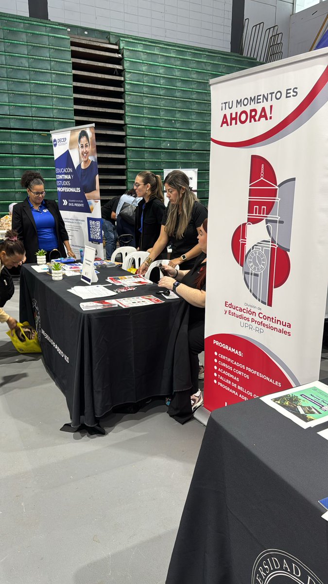 UPR_Oficial's tweet photo. 📣 La @UPR_Oficial participó en la 1ra feria de empleo para adultos 55+, organizada por @DTRHPR junto a @OPPEAPR y @AARPPuertoRico.
Presentamos opciones académicas presenciales y a distancia a través de #DECEP.
¡Más de 900 empleos disponibles!
#UPR #EducaciónContinua https://t.co/SnJFFZzDKf