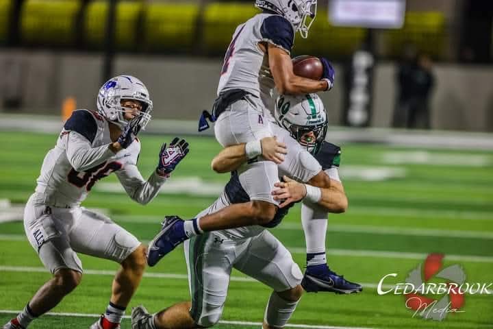 EvanEndicott's tweet photo. "I don't think it's about who you play, I think it's about who you are."
- Nick Saban

Go show em who you are @JewellFootball
 
Make their ass quit.

Good luck @JustinEndicott_ @GaglianoNash @BarnhouseZach https://t.co/iroVBsQ04q