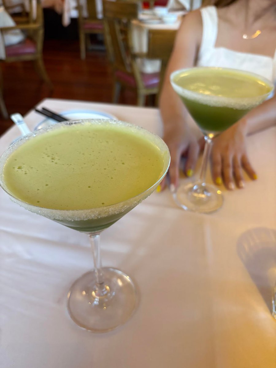 vwtbo0's tweet photo. 🍹 Friday night plans: pending…weekend mood: ready. #WeekendVibes #FridayFun https://t.co/vpH5nCRULu