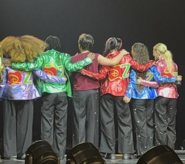 jaycee🍂 tweet media