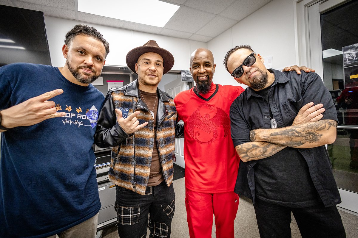 Tech N9ne (@techn9ne) on Twitter photo ALWAYS A TREAT TO RUN INTO MY HIT MAKIN BROTHAS <a href="/MAYDAYMUSIC/">¡MAYDAY!</a> WHILE ON THE ROAD! TO HEAR THEM SAY THEY LOVED THE NEW SHOW FEELS GREAT CAUSE THEY ARE AND HAVE ALWAYS BEEN BEASTLY DURING PERFORMANCES. 😃👑👑👑🙏🏾🙏🏾🙏🏾 ALWAYS A TREAT TO RUN INTO MY HIT MAKIN BROTHAS <a href="/MAYDAYMUSIC/">¡MAYDAY!</a> WHILE ON THE ROAD! TO HEAR THEM SAY THEY LOVED THE NEW SHOW FEELS GREAT CAUSE THEY ARE AND HAVE ALWAYS BEEN BEASTLY DURING PERFORMANCES. 😃👑👑👑🙏🏾🙏🏾🙏🏾