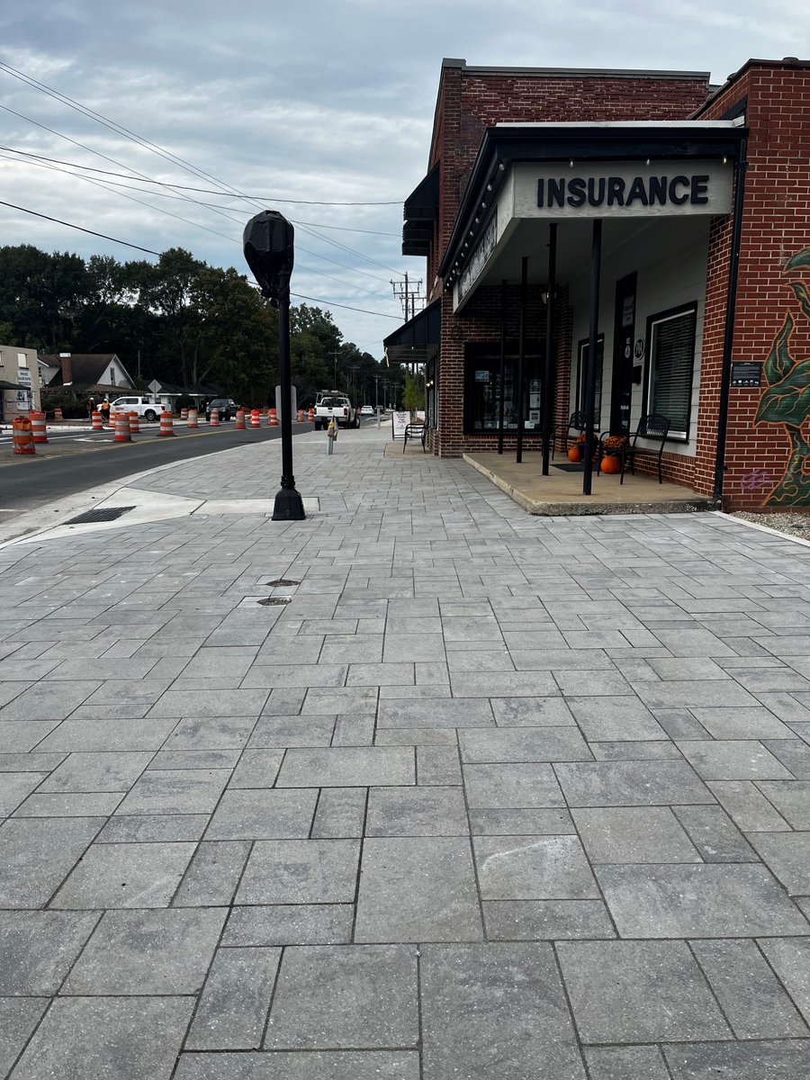 Here's the latest NewsBlast: conta.cc/3IUajVN
This week's topics include:
1. Young Street at the Intersection of Main Street to Reopen Monday
2. First Landmark Tree Selected by Tree Board
3. Reminder: Town Hall No Longer Accepts Property Tax Payments