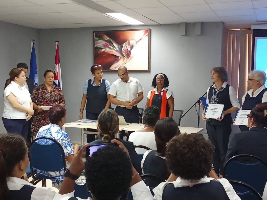 etecsa_dvpe's tweet photo. Participa una representacion de la #Dvpe en  el #1erEventoDeGénero de @ETECSA_Cuba, las palabras de clusura estuvieron a cargo de @MayraArevich. Se reconoce  la presentación de nuestro proyecto En Alegría. #Mujeres #IgualdadDeGenero #empoderamientodelamujer https://t.co/VWyPL5I16o