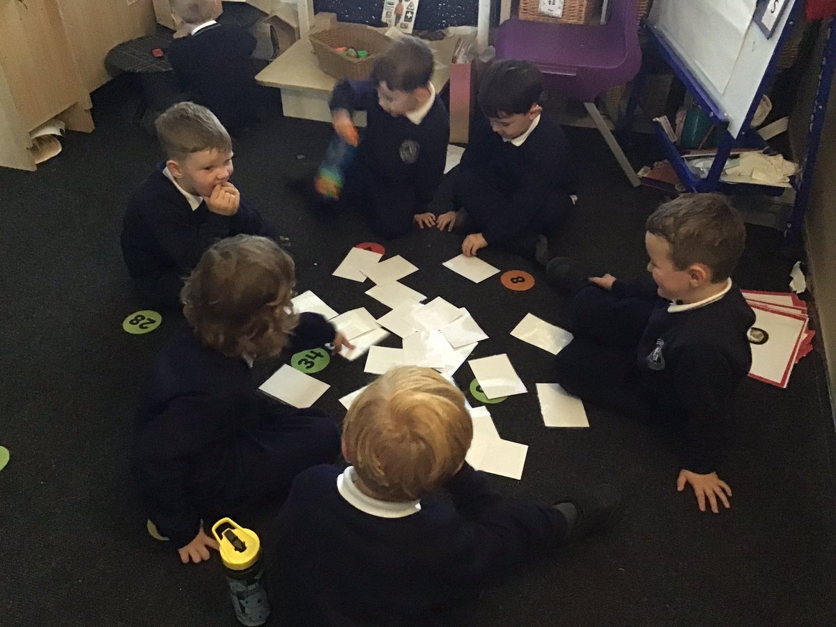 Receptionmonksd's tweet image. For Maths party day, #classR1 loved our theme of trains @merseyrail. We investigated shape patterns, built train tracks, played pairs, drew maps and even made our own name trains using coloured paper to create patterns. @Monksdownmaths2