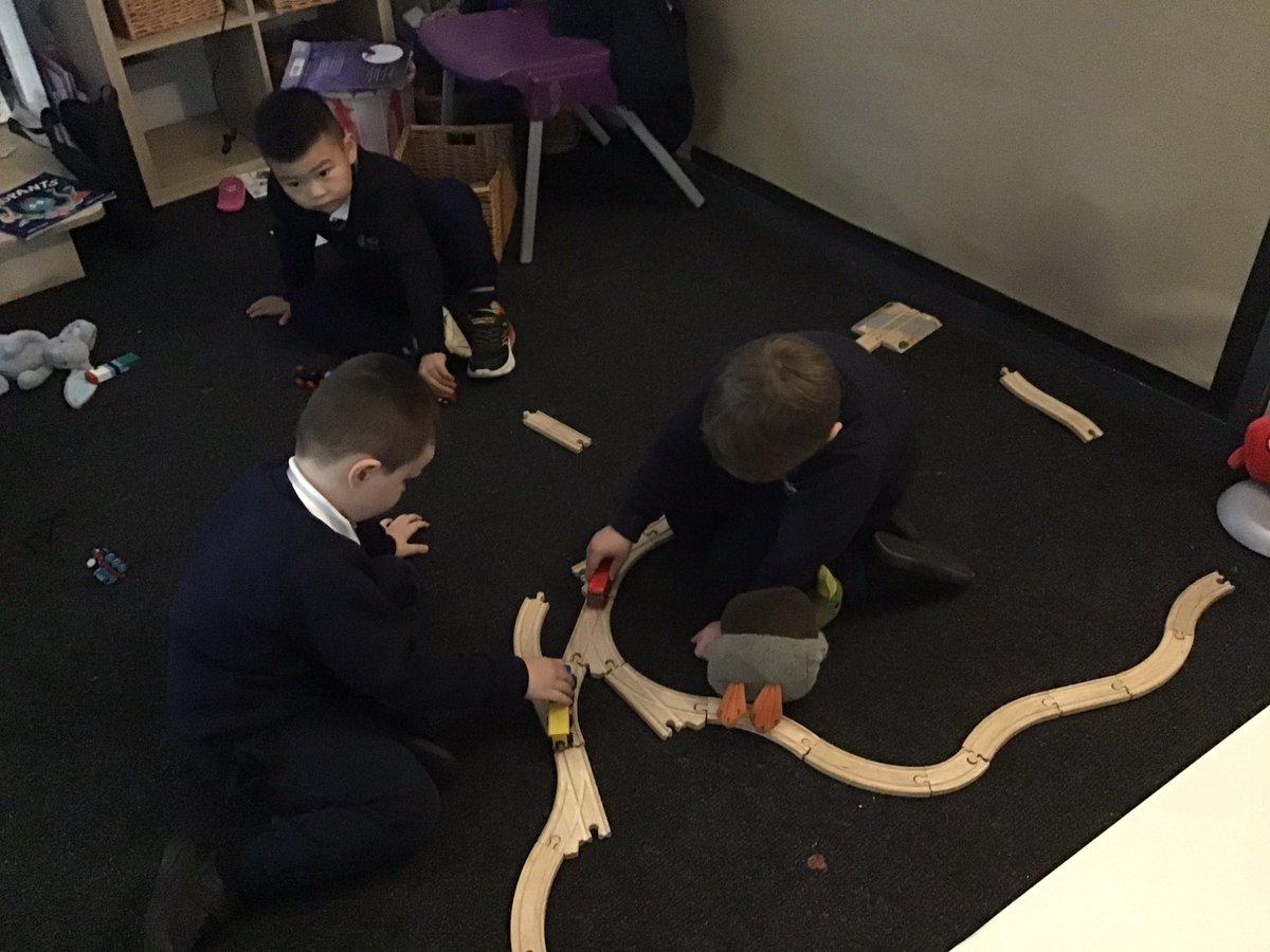 Receptionmonksd's tweet image. For Maths party day, #classR1 loved our theme of trains @merseyrail. We investigated shape patterns, built train tracks, played pairs, drew maps and even made our own name trains using coloured paper to create patterns. @Monksdownmaths2