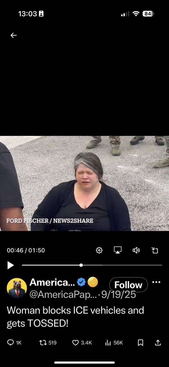 Intrepidus_Ibe's tweet image. Isn&apos;t this the bish who was pepper-sprayed during the previous standoff with ICE?