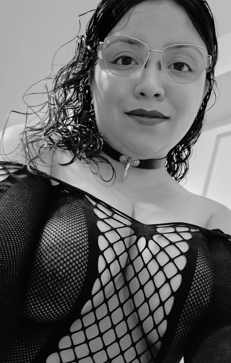 aquilesvaesad18's tweet photo. Viernesito de cojer.
Se cojian a mi Patty?? 😈��😈
#ViernesDeSeducción
#Milf
#Hotwife
#Putiesposa
#EsposaPutísima
#Esposaputitaenlencería
#Lencería
#Exhibicionismoméxico
#ExhibicionismoPúblico
#Exhibiciónismo
#CulosPreñables
#Tetasyalgomás https://t.co/LmVh86Xavd