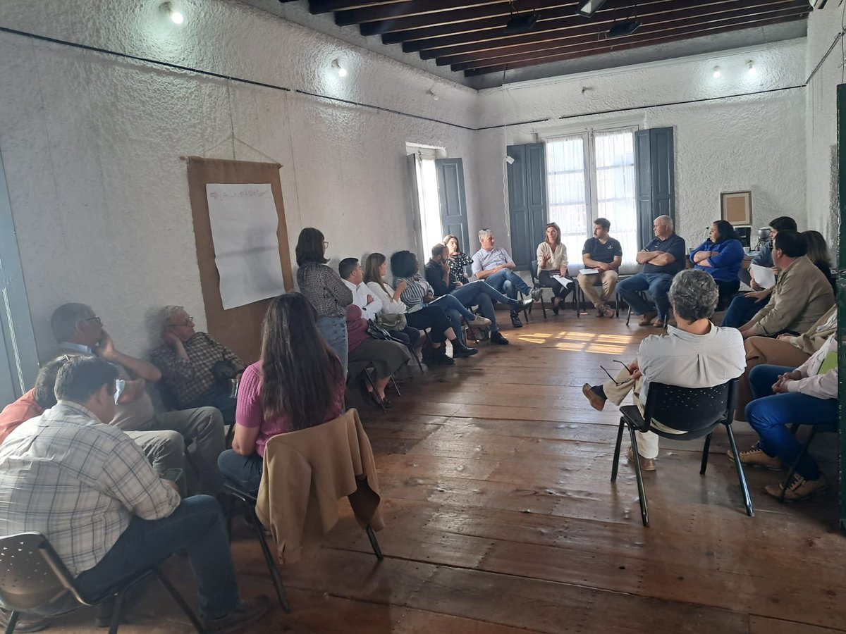 📌En la Casa de la Cultura de Carmelo se realizó el taller para la identificación de 
ejes temáticos para la renovación de los contenidos interpretativos del Centro de Visitantes de Calera de las Huérfanas y del sitio en su conjunto. 

Organizada por el Programa Ministerio de