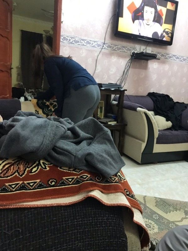 صورة على المباشر 🐷🐷اختي سبب دياثتي