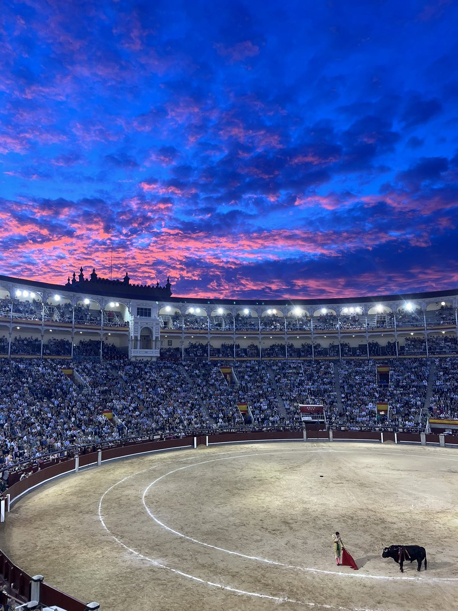 Jorge8F1's tweet photo. Que bonitos los atardeceres...

...de lo que se cuece dentro hablamos otro día https://t.co/0VYZbBRFfD