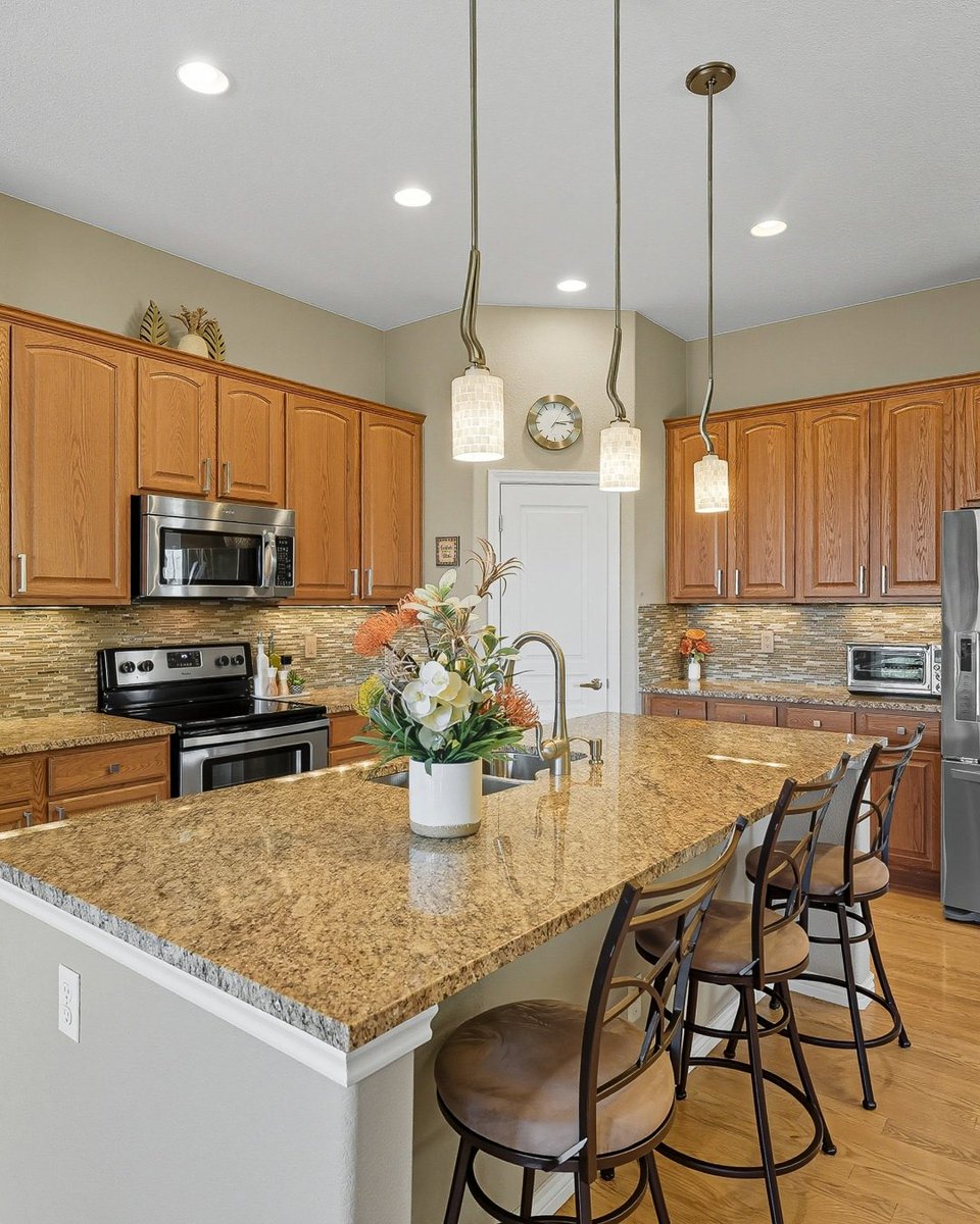 LiveWestRealty's tweet photo. 3751 W 136th Ave | Broomfield
3 Bed | 3 Bath | 3050SqFt
Offered for $639,900
Listing Agent: Michele Steward &amp; Lori Buechner
303-667-1489 | michele@livewestrealty.com
720-218-0435 | lori@livewestrealty.com
#BroomfieldRealEstate #ColoradoHomes #DreamHome #HouseGoals #LuxuryLiving https://t.co/9gdVGYr6vQ