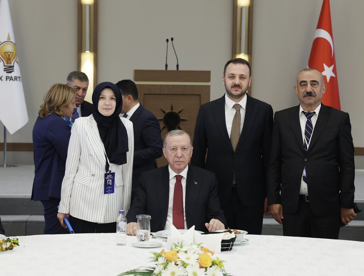 Dünya Lideri Cumhurbaşkanımız ve Genel Başkanımız Sayın Recep Tayyip Erdoğan ile..

Liderimizin yolunda durmadan, yorulmadan, samimiyetle ve gayretle çalışmaya devam edeceğiz.

<a href="/RTErdogan/">Recep Tayyip Erdoğan</a> 
<a href="/Akparti/">AK Parti</a> 

#TürkiyeYüzyılı