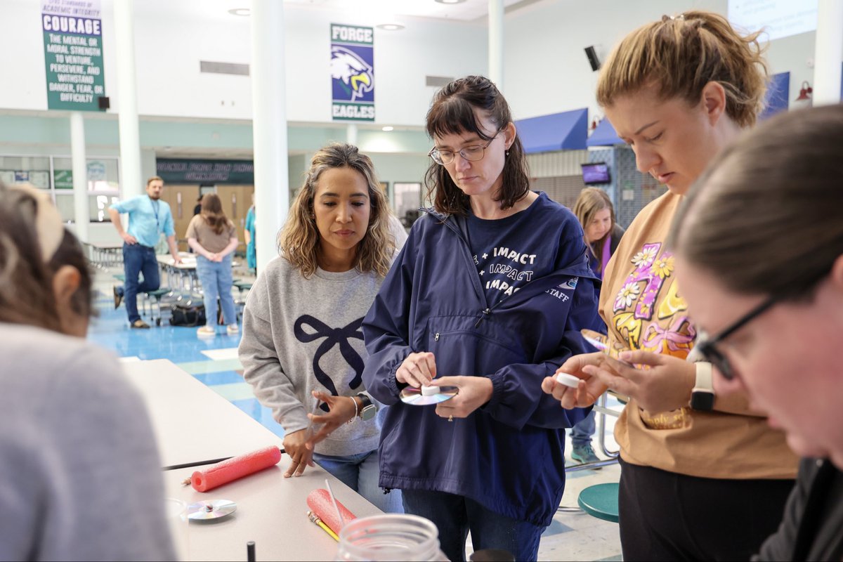 SCPSchools's tweet photo. Level 2 paraprofessionals came together at Colonial Forge for Parapalooza, hosted by Student Support Services! Thanks to The Training and Technical Assistance Center for helping us support and invest in all staff. Join #TeamStafford: https://t.co/d9tk32fLSD #ElevateStafford https://t.co/3ZywHsPErC