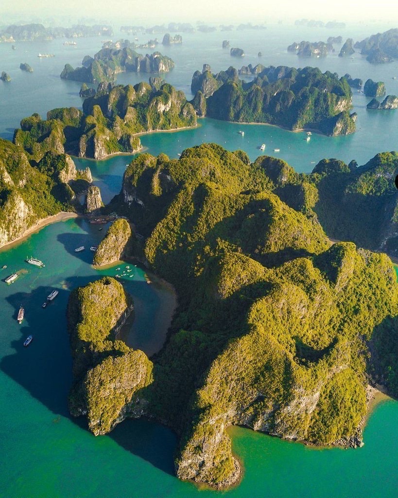 Ha Long Bay, Vietnam 🇻🇳