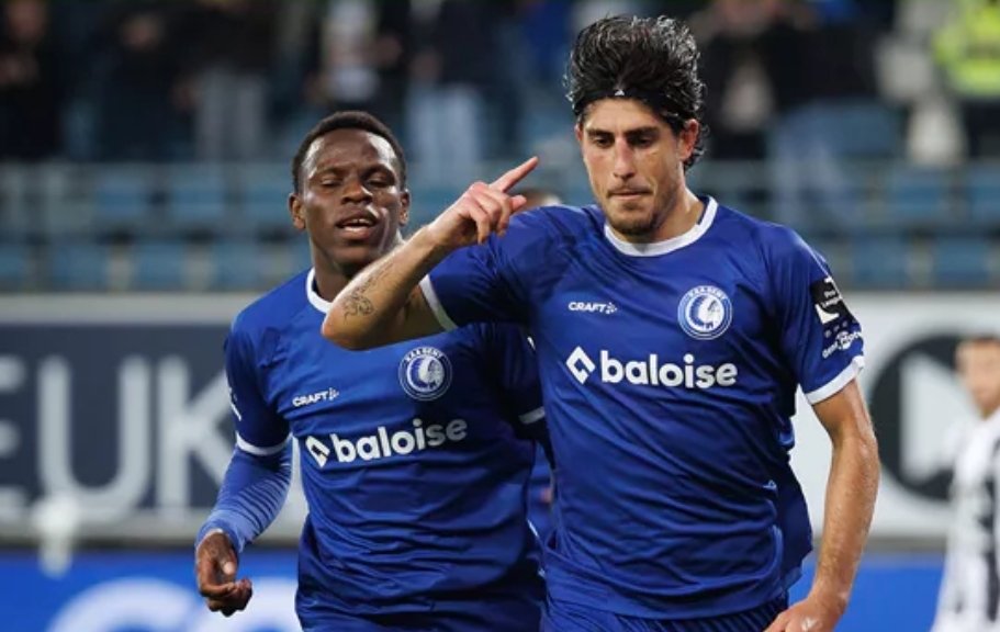 AAGentNews's tweet photo. AA Gent - Charleroi 2-1 #gntcha #cobw https://t.co/PfsRj72WYD