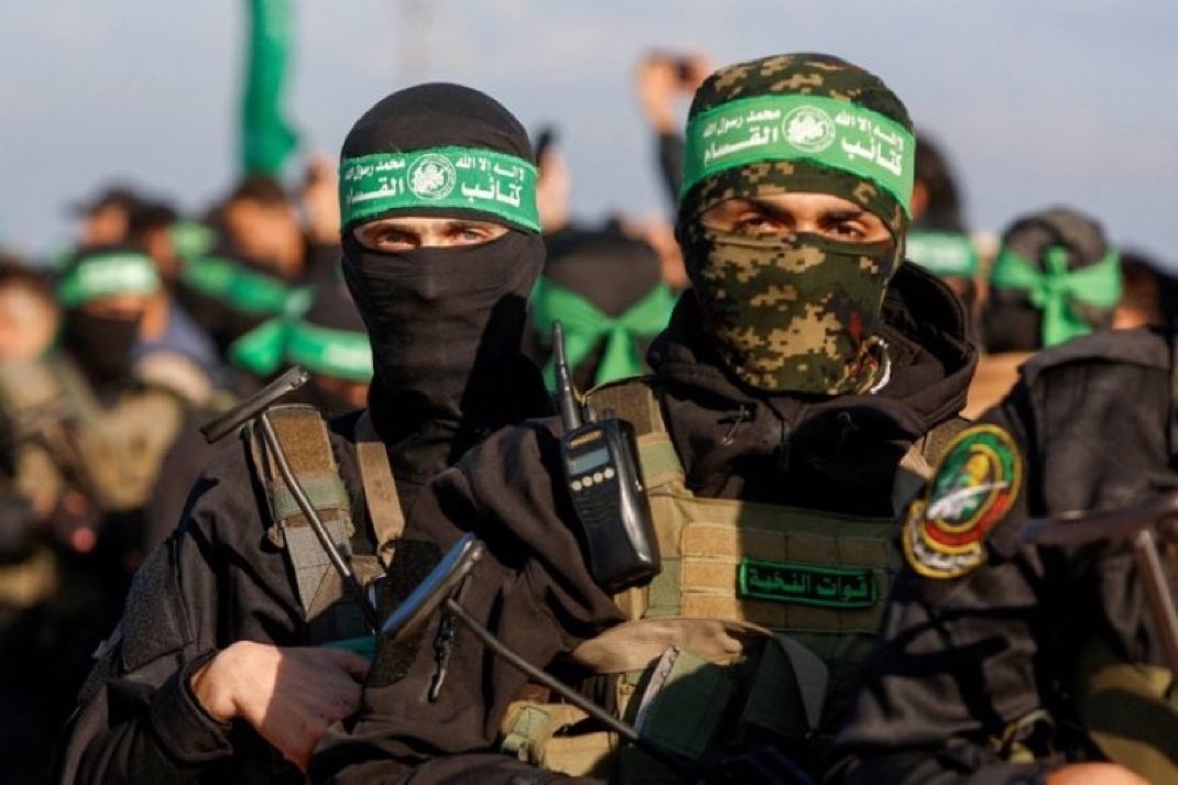 RamazanCASUK's tweet photo. 🔻Hamas’a ve Gazze'deki bütün direniş gruplarına selam olsun.

Gazze halkına selam olsun; sabrınıza, dağların kaldıramayacağı fedakarlığınıza ve yıkılmaz sebatınıza selam olsun. https://t.co/RIuIuVBrpa
