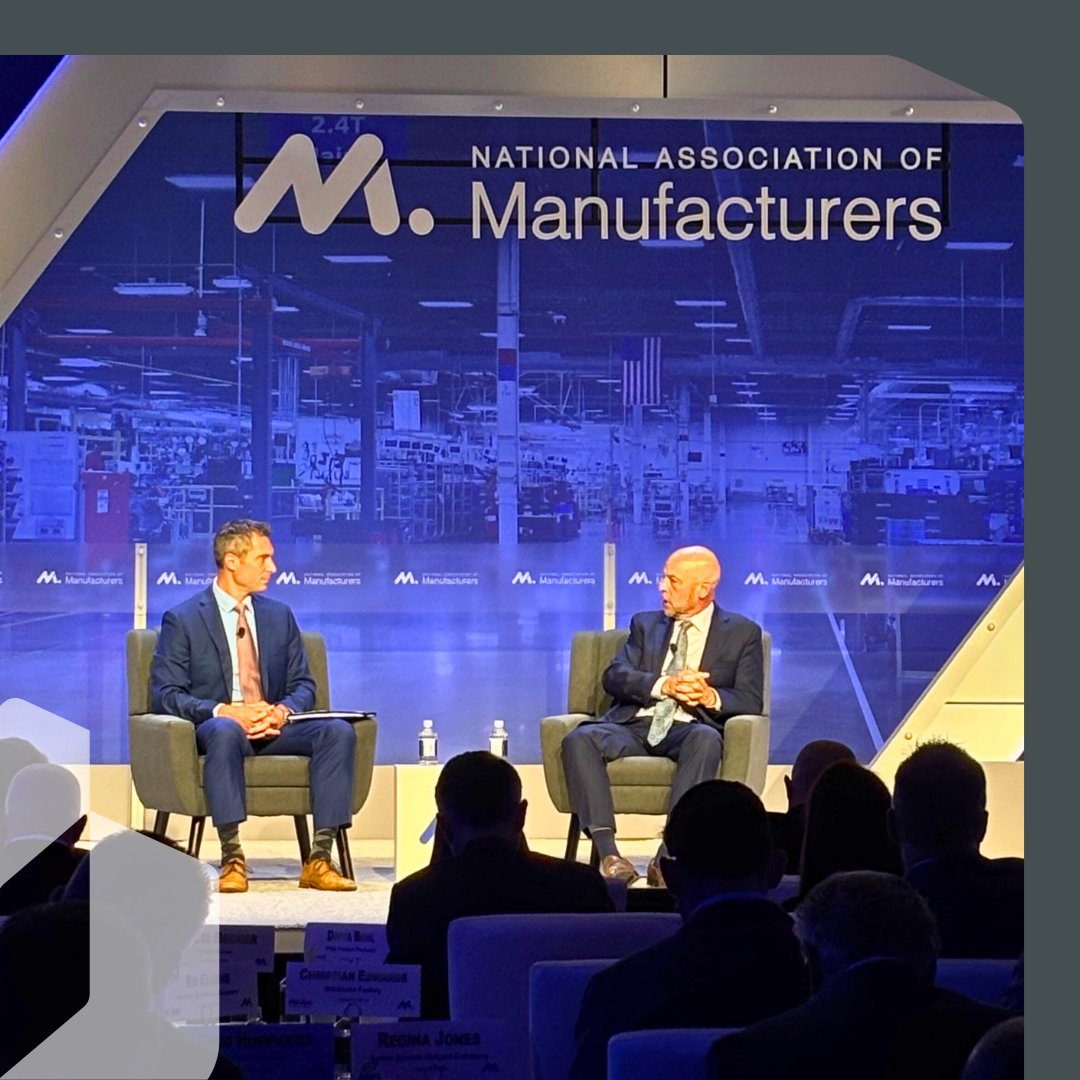 oshkoshcorp's tweet image. Oshkosh CEO and @shopfloorNAM Board Member John Pfeifer joined a panel at the Fall 2025 meeting in D.C. to discuss supply chain opportunities. His key message: market stability is essential for manufacturers to strategize and plan future investments. 

#OSK #AmericanManufacturing