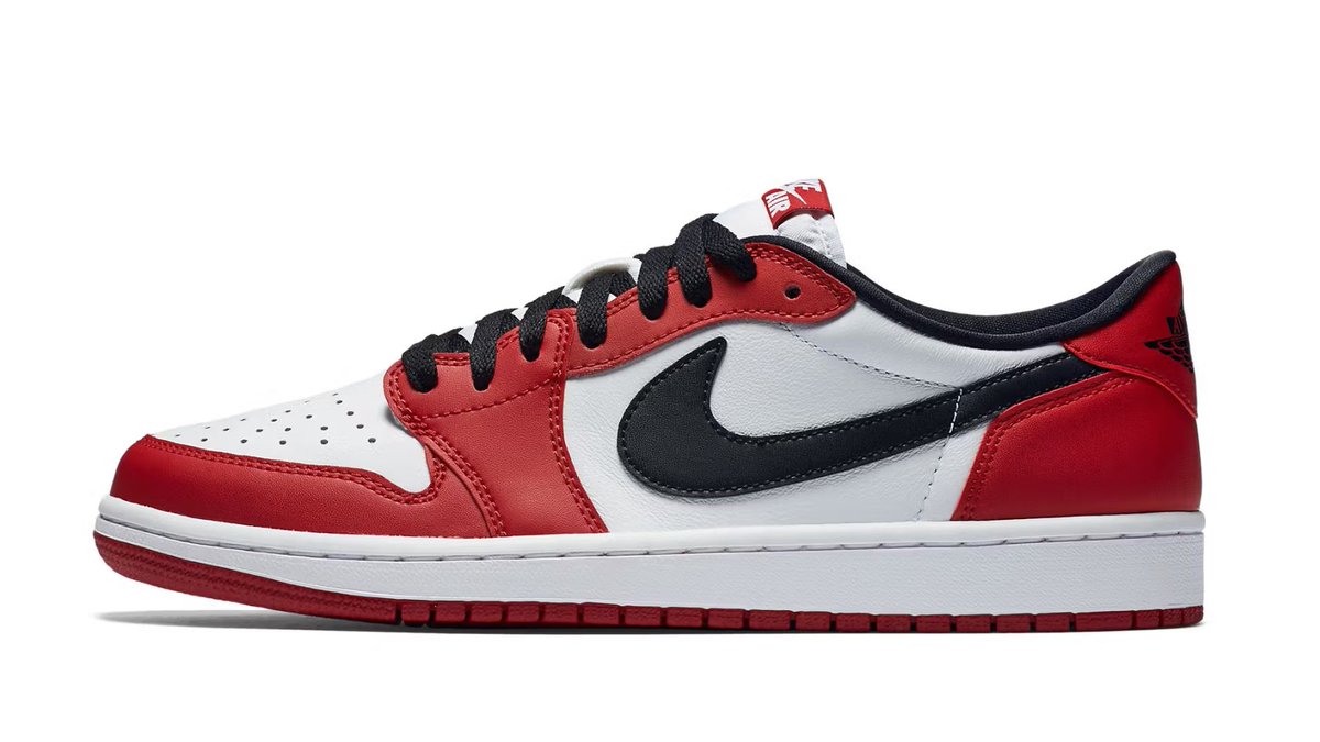 SneakerVisionz's tweet photo. Air Jordan 1 Low OG 'Chicago' Expected To Release November 15th 🥀 https://t.co/kZNrnXhsXc
