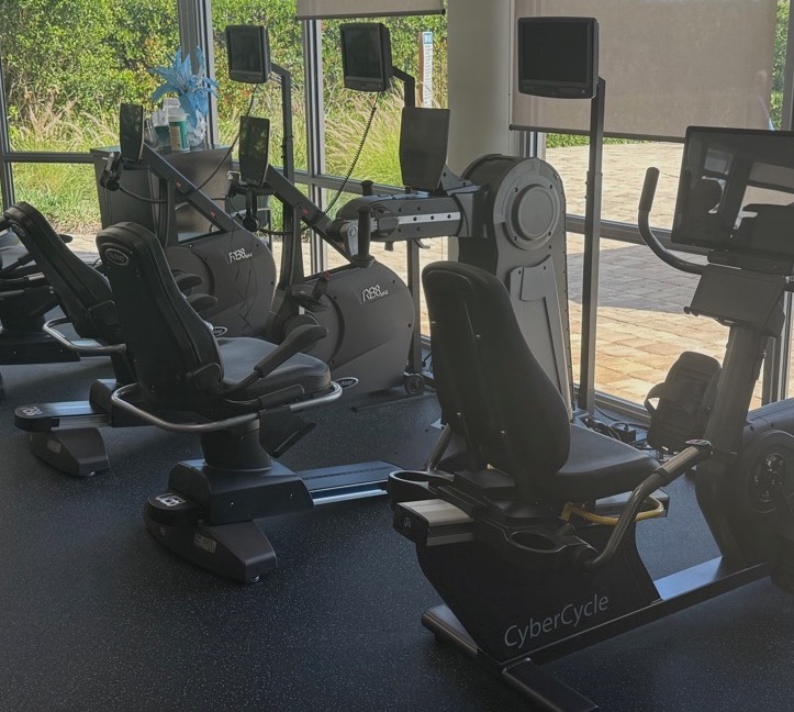 DFSGetEquipped's tweet image. When you build a top-tier facility, you start with the best equipment:

• NuStep Family (T6Max, Rb8Max, Ue8Max)
• TAG Strength &amp;amp; Weights
• Ecore Flooring

What an amazing space! Congrats to Scott on his incredible new full gym install!