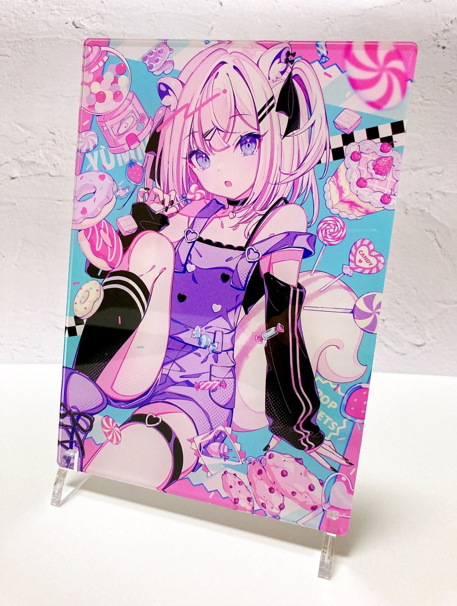 uri_chip's tweet image. 私の初のイラストグッズの販売を開始しました！
オリジナルキャラクター「白リスちゃん」のアクリルプレートになります✨
是非お手に取って頂けると嬉しいです！

▼ご購入はこちらから🐿️
tatejimauri.booth.pm/items/7359002