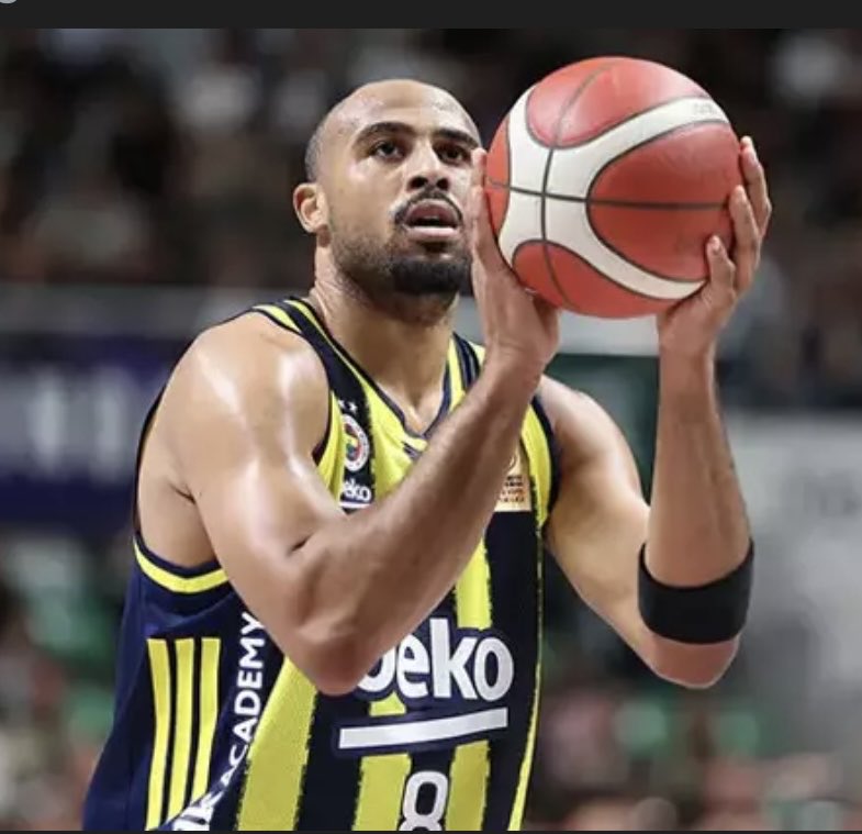 Benzerlikleri şaka mı? #ennesyritucker <a href="/Fenerbahce/">Fenerbahçe SK</a> <a href="/FBBasketbol/">Fenerbahçe Beko</a> <a href="/ajansfenercom/">Fener Ajans 🇹🇷</a>