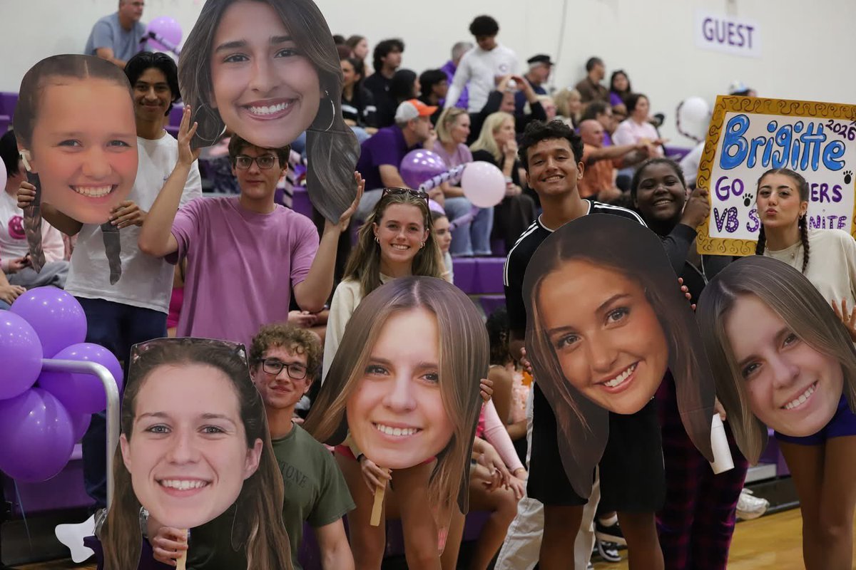 Congratulations to our PANTHER VOLLEYBALL SENIORS for their dedication to our program and being all-around amazing student athletes. It's been a fun season to watch this team in the Panther Pit!

To add to the excitement, they SWEPT SOUTH 3-0!

#PantherProud.
.
.
.
📸 R. Atkinson