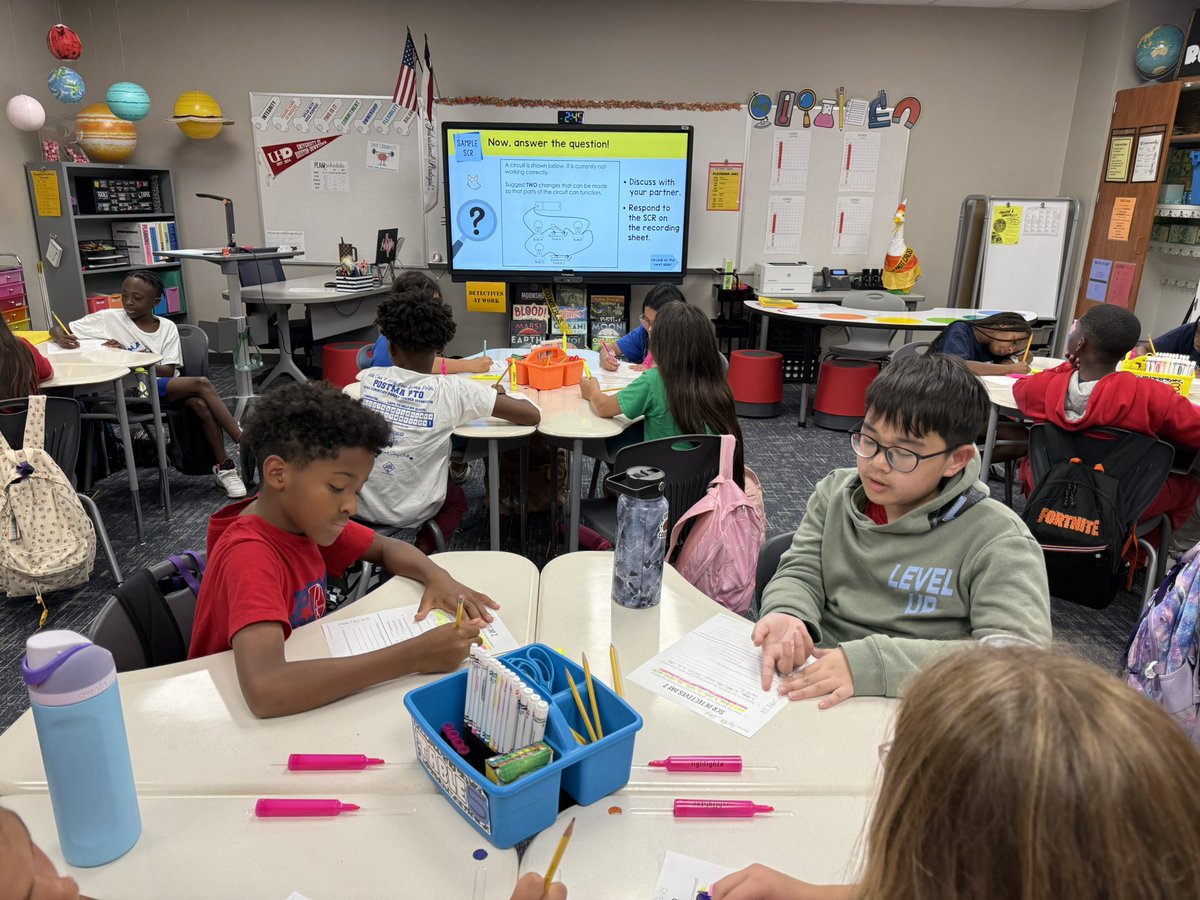 Lauren Russell tweet media