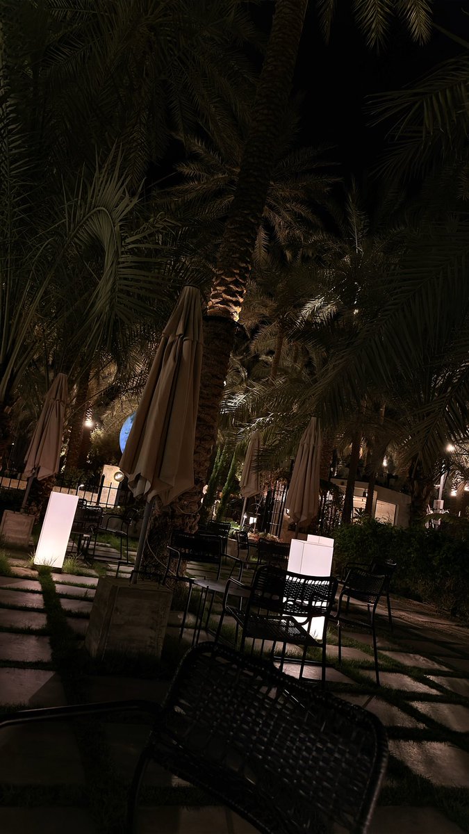 ليله تشبه ليالي الشتاء الجميله🤍.