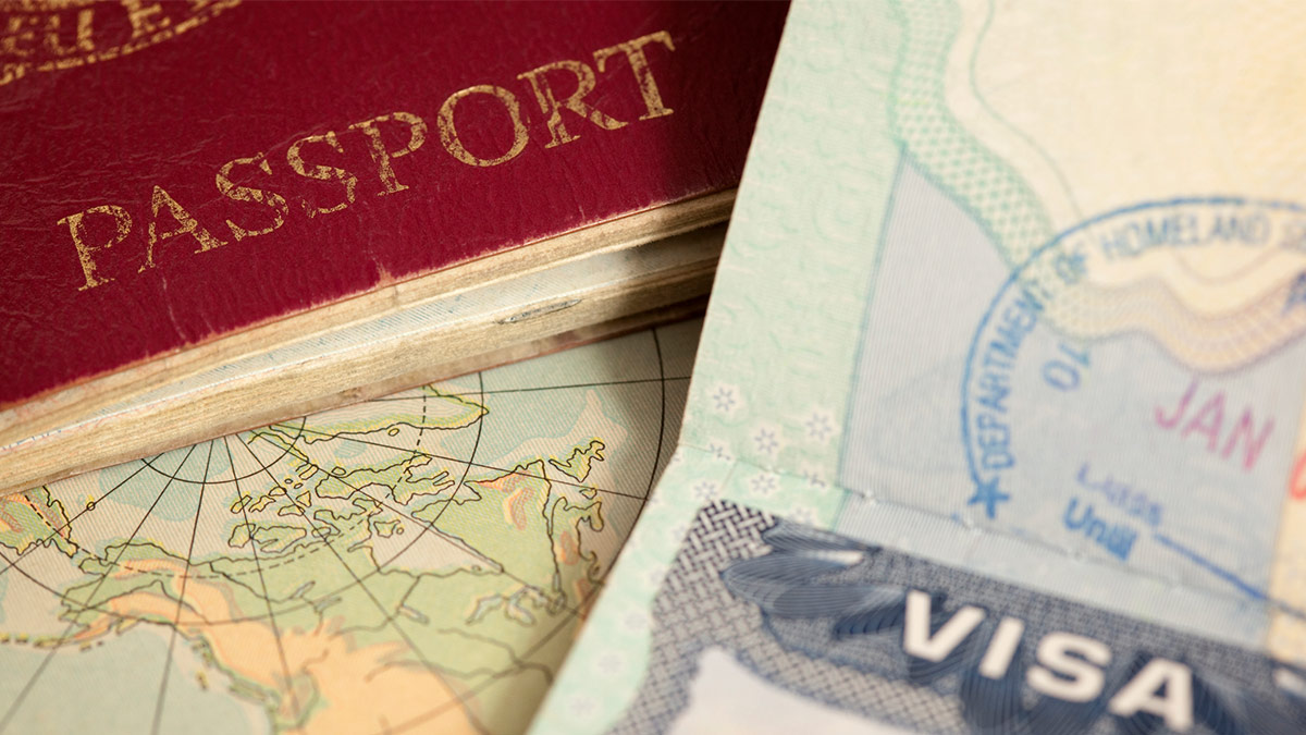 As the US administration is continues to prioritize immigration enforcement, businesses should consider taking preventative compliance measures now—before US Immigration and Customs Enforcement (ICE) agents appear at their door. bit.ly/46DbNvt