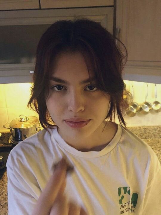 4 Ekim 2024
Tam bir sene oldu İkbal ve Ayşenur'u unutmadık. 
Ve hâlâ cinayetler artıyor, caydırıcı yasalar söz konusu bile değil.
Faili koruyan yargı sisteminde kadınlar hayatta kalma mücadelesi veriyor.  Unutma, Unutturma
#ikbalveaysenuruunutmadık