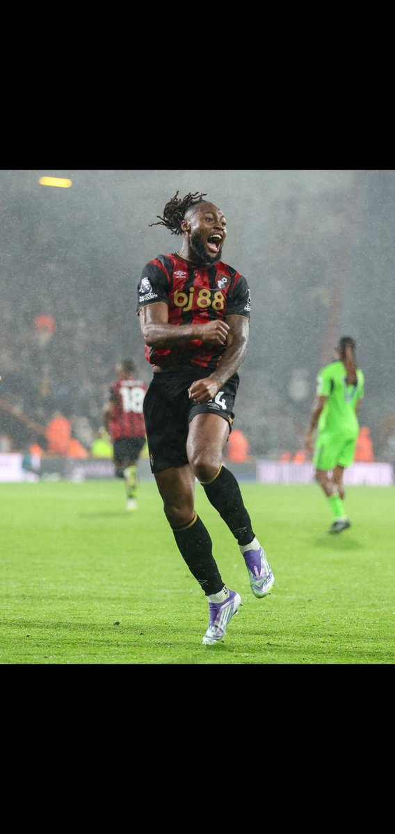 Advertmart1's tweet photo. Fpl managers right now https://t.co/HMFseOiPqr