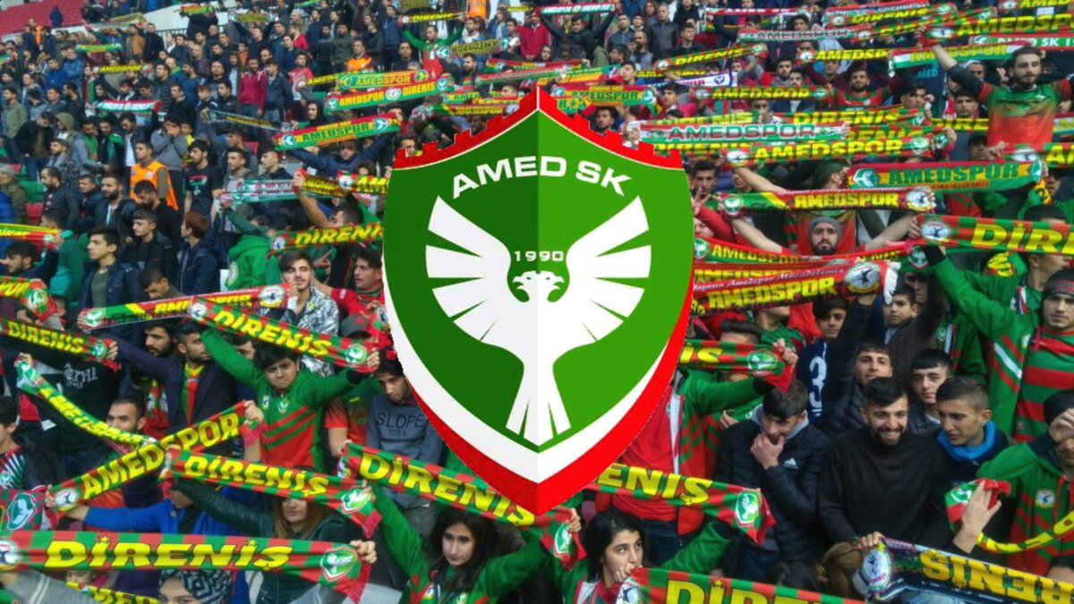 Amedspor'un yeni başkanı Nahit Eren kimdir?

Diyarbakır Barosu’nun eski başkanı Av.Nahit Eren'in Tahir Elçi Davası, cezasızlıkla mücadele, insan hakları davalarındaki tutumu ve hakkında detaylı bilgiler için;

kurds.wiki/nahit-eren/